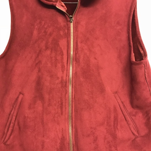 Suede Burgundy vest. Inside velvety soft. - Picture 2 of 3